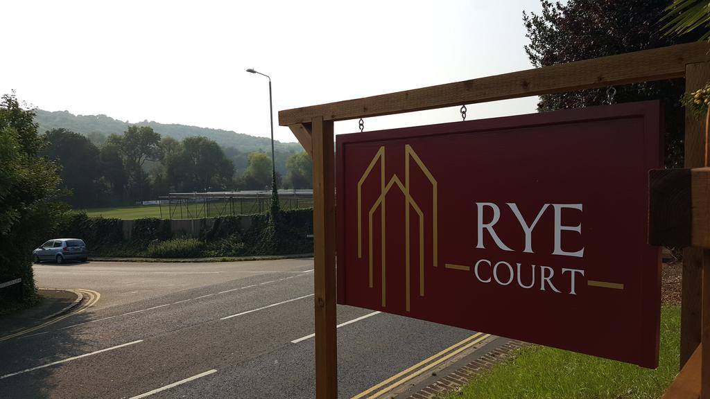 Rye Court Hotel High Wycombe Buitenkant foto