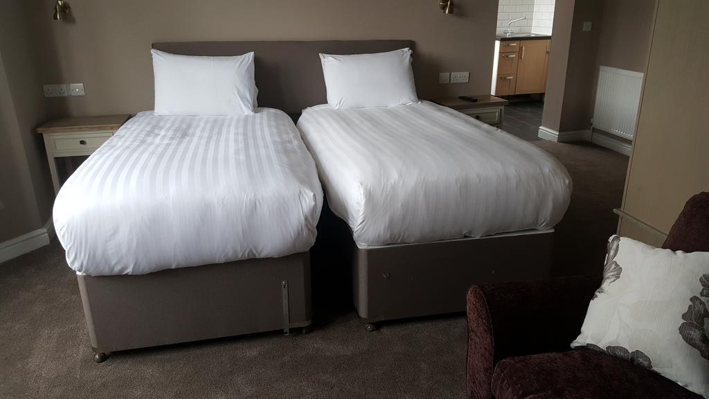 Rye Court Hotel High Wycombe Buitenkant foto